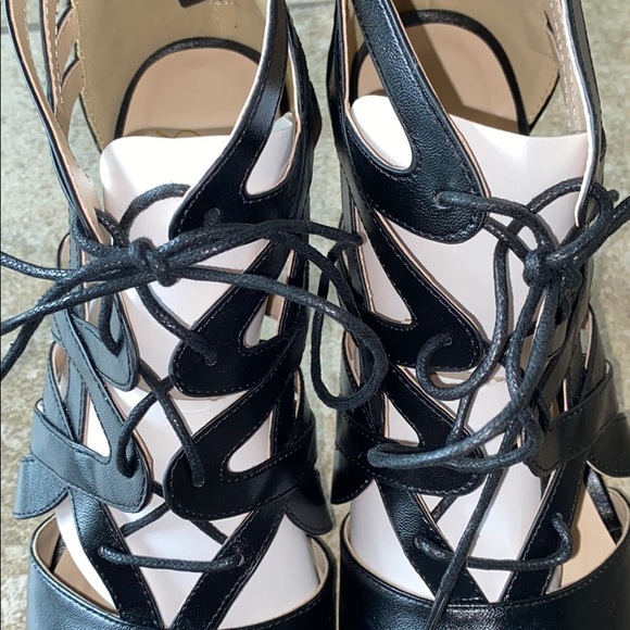 Heels - Picture 4 of 5